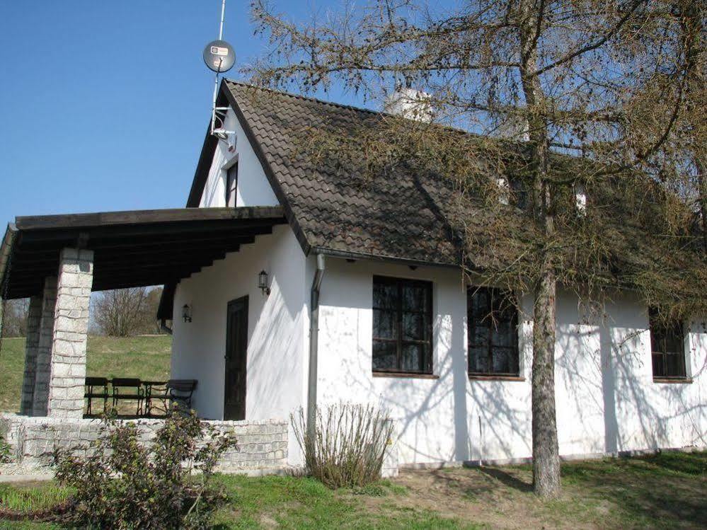 Rezydencja Nad Jeziorem Pestkownica Buitenkant foto